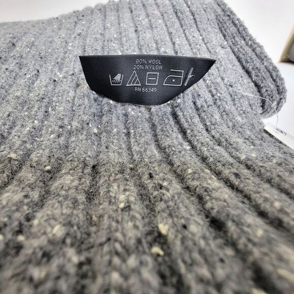 Bloomingdale's Men's Grey Donegal Scarf Wool Blend 74" x 10" Long Gray - NWT - Picture 4 of 4